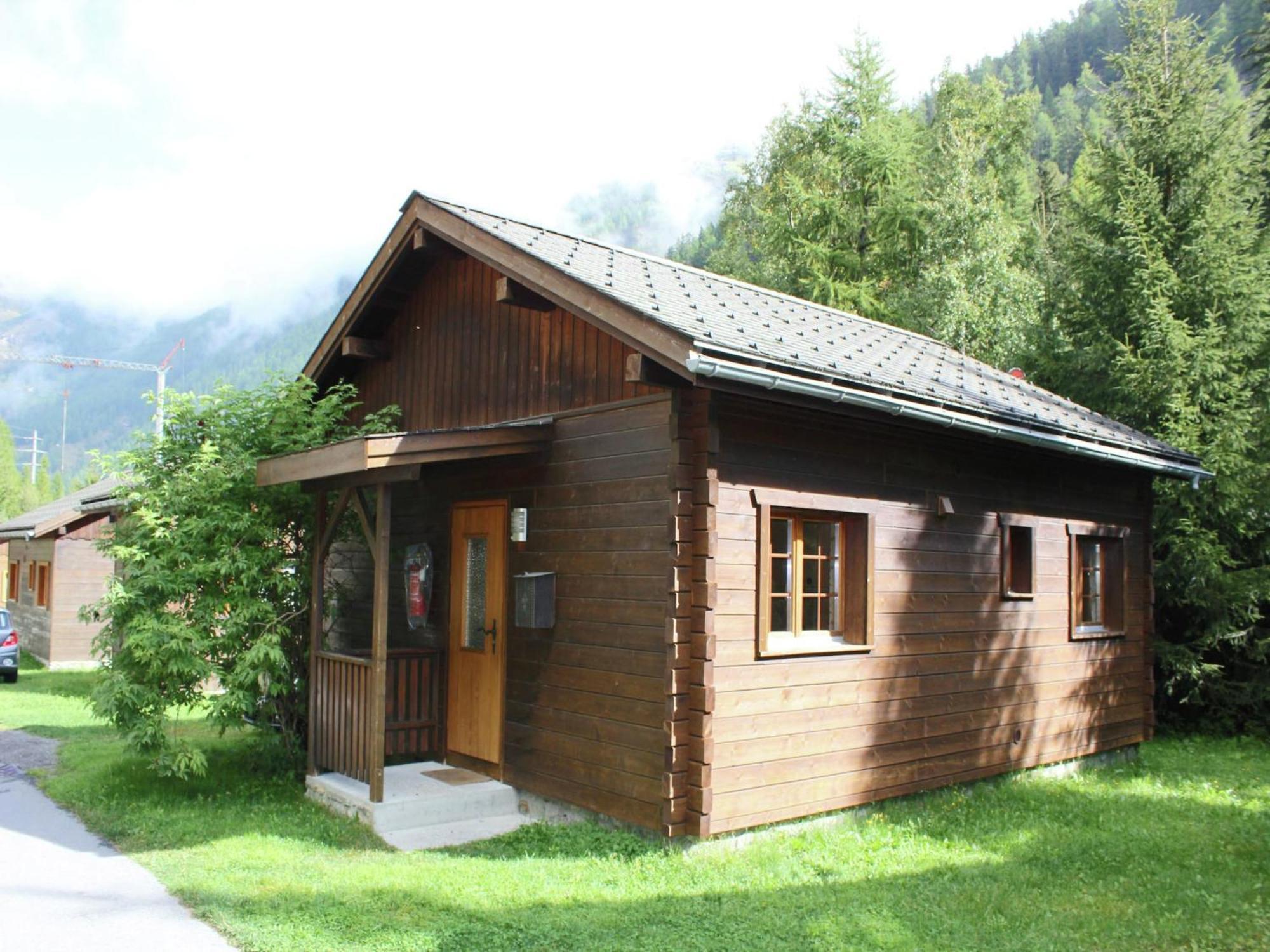 Modern Chalet in Saas Balen with Garden Exterior foto